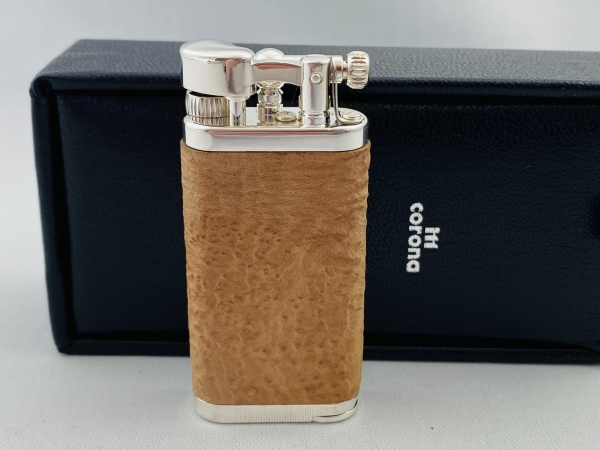 IM Corona Bruyere Mantel Natur Sandgestrahlt Design Feuerzeug der Old Boy Klassiker Made in Japan Pfeife